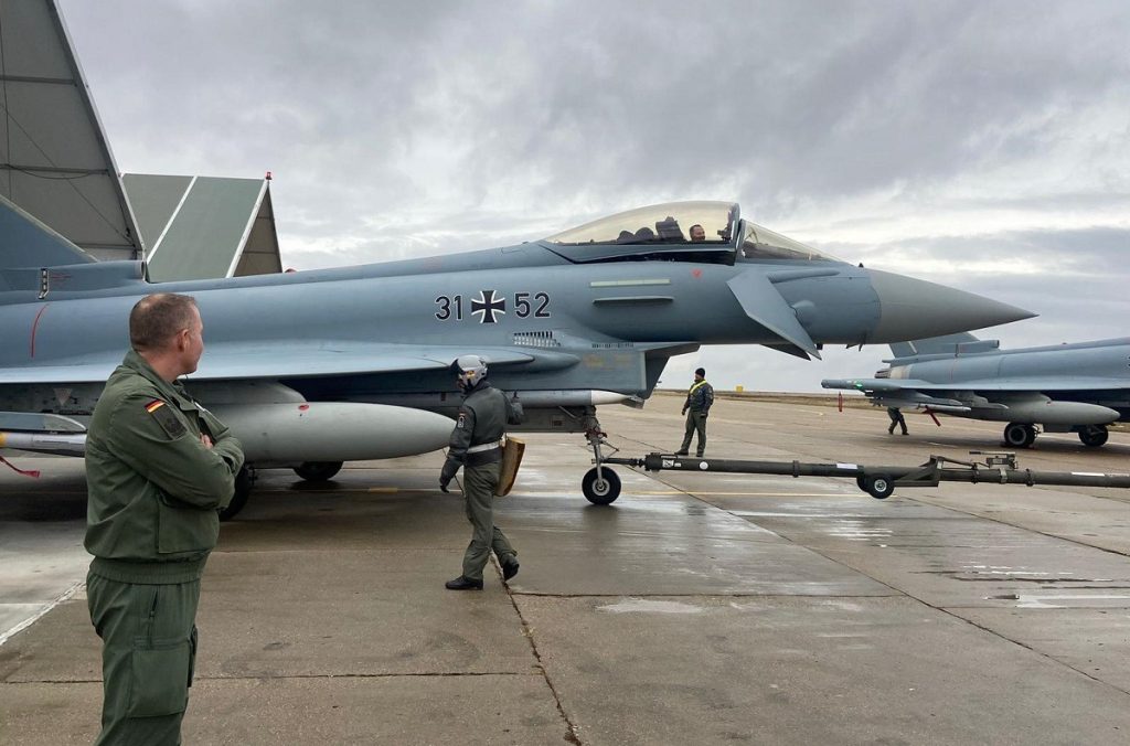 Armata germană a trimis avioane de luptă în misiune NATO în regiunea Arcticii, în contextul escaladării tensiunilor geopolitice din Nordul Europei, ca parte a eforturilor de consolidare a prezenței și de asigurare a securității zonei strategice