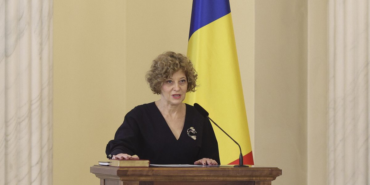 INSTANT_DEPUNERE_JUR_OANA_GHEORGHIU_03_INQUAM_Photos_Octav_Ganea.jpg - StiriAlese