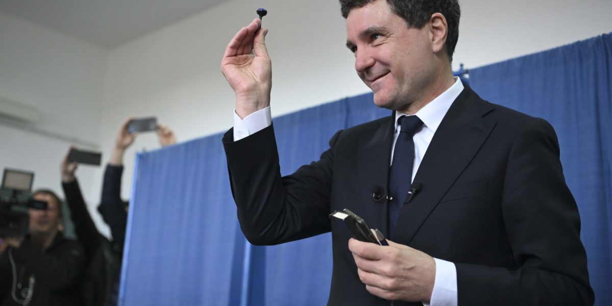 INSTANT_NICUSOR_DAN_007_INQUAM_Photos_Alex_Nicodim.jpg - StiriAlese