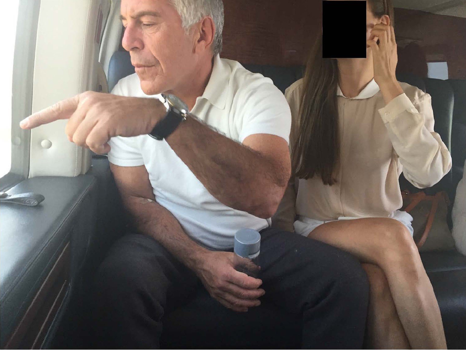 Autoritățile din Paris se pregătesc să analizeze implicarea cetățenilor francezi în cazul Jeffrey Epstein, după ce guvernul Statelor Unite a făcut publice noi documente legate de infractorul sexual cunoscut pentru rețeaua sa ilegală de trafic uman