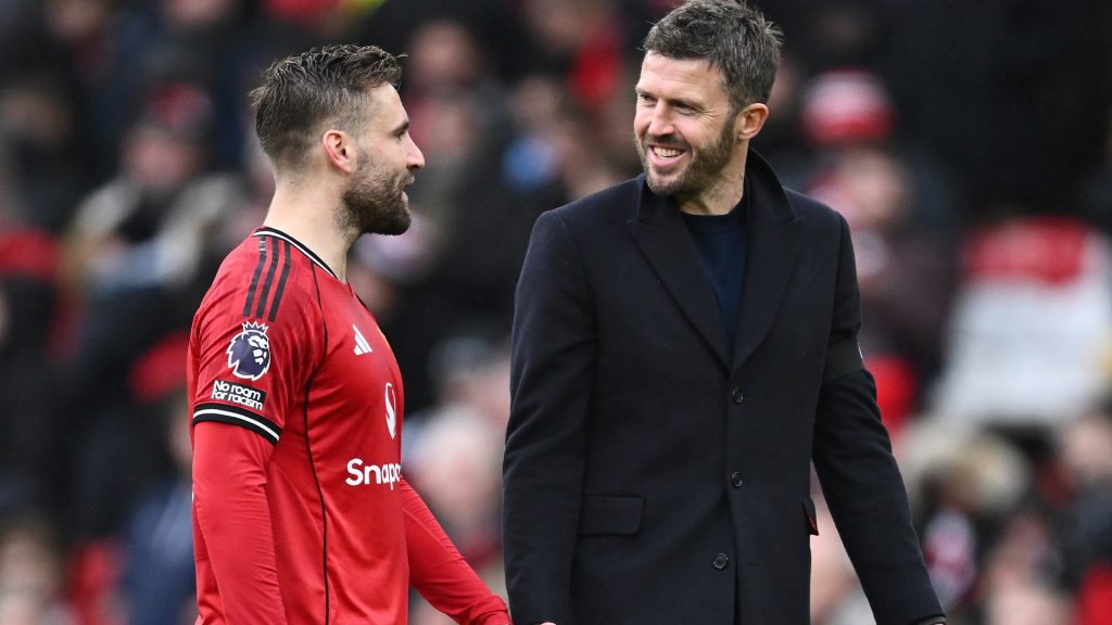 Luke Shaw laudă influența lui Michael Carrick la Man United după victoria cu Tottenham Michael Carrick, antrenorul interimar al lui Manchester United, a reușit să revitalizeze echipa, conducându-i spre o victorie clară cu 2-0 împotriva lui Tottenham
