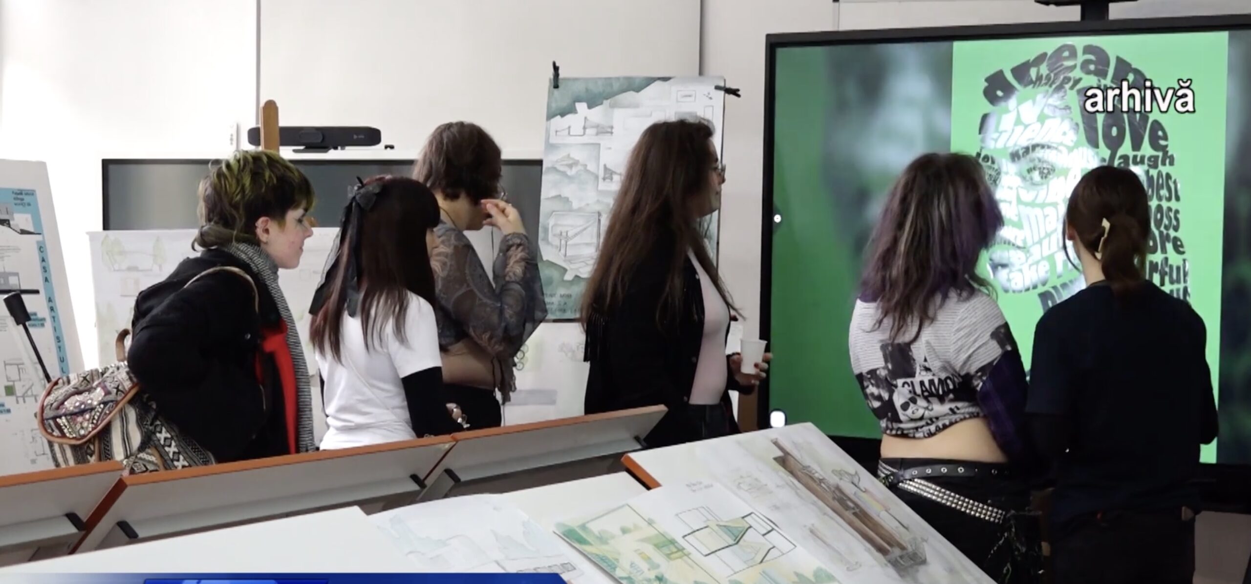 Începând cu anul școlar 2026-2027, Liceul de Artă din Deva va avea o clasă în plus pe filiera învățământului vocațional, după o serie de tensiuni și controverse care au zguduit comunitatea educațională locală