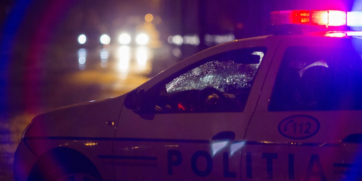 Masina-Politie-noaptea-Inquam-Photos_Cornel_Putan-1-scaled.jpg - StiriAlese