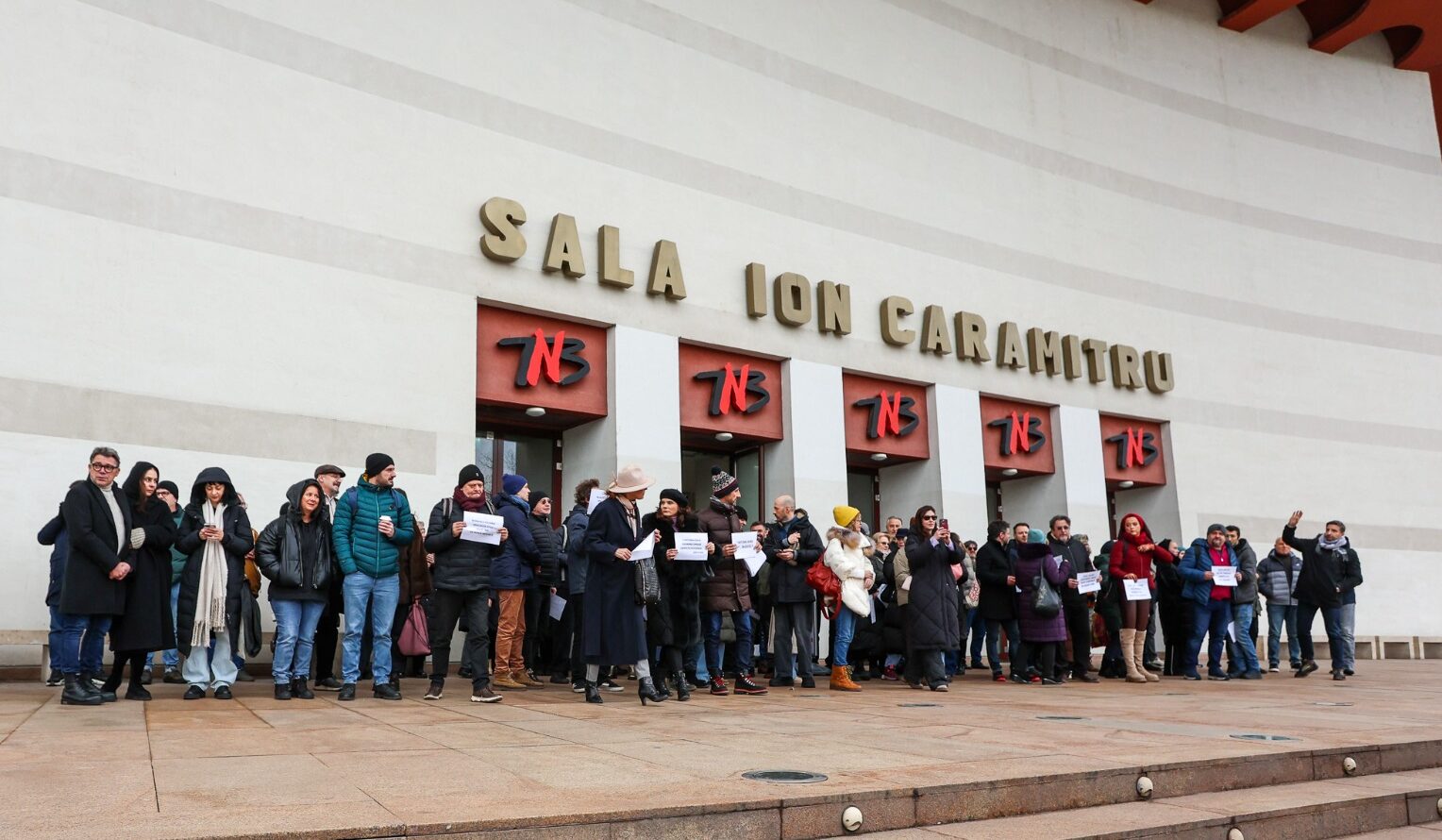 Sindicatul Actorilor solicită demisia ministrului Culturii, Andras Demeter, acuzând insultări repetate ale profesioniștilor din cultură