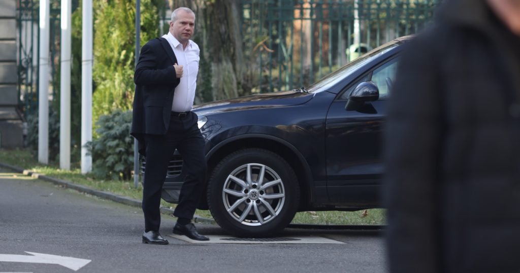 Un primar avertizează că reforma lui Bolojan poate fi fentată. Care este trucul legal găsit de edili pentru a nu tăia posturi