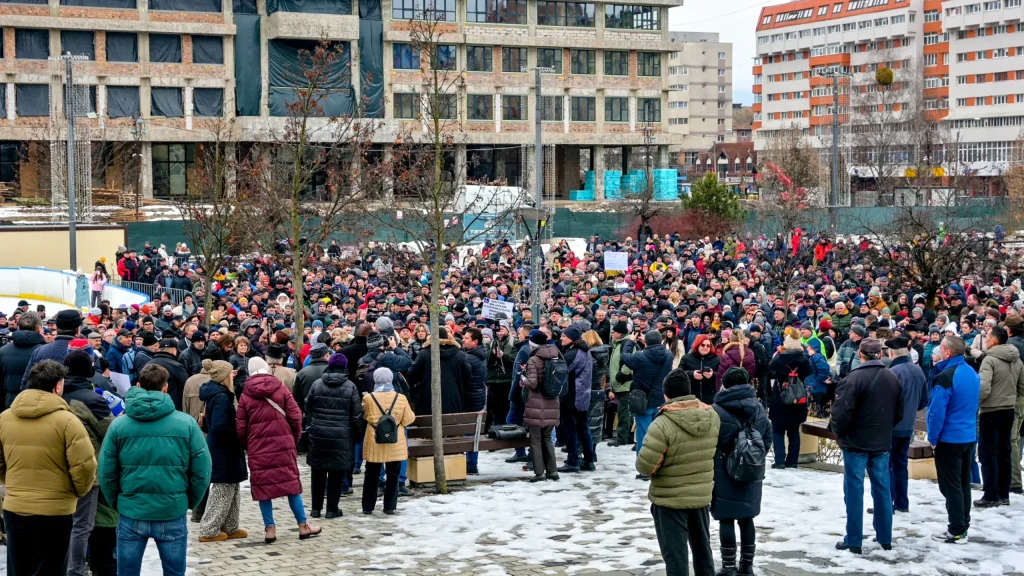 Primul val de nemulțumiri politice în Ținutul Secuiesc cronicizează tensiunea existentă în ultimele luni, marcând o etapă nouă în relația complexă dintre comunitățile locale și reprezentanții UDMR