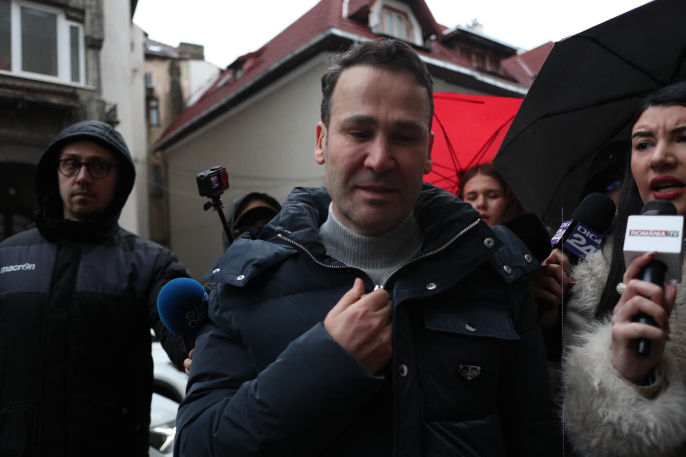 Tribunalul București a decis joi să pună capăt unui episod controversat din cariera politică a primarului Sectorului 3, Robert Negoiță