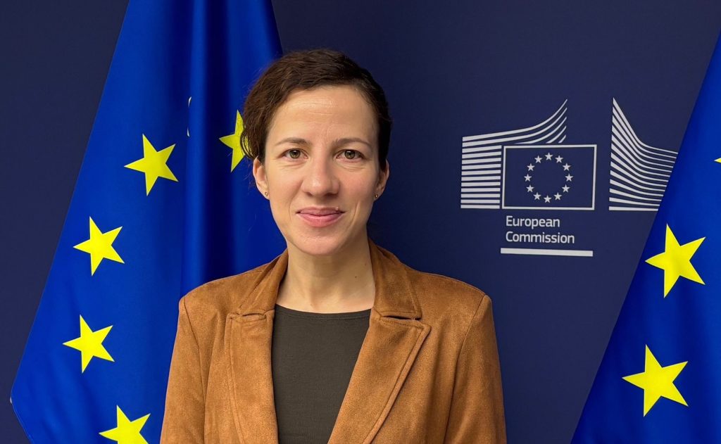 Comisia Europeană analizează posibilitatea de a limita accesul minorilor la rețelele sociale, o măsură menită să protejeze sănătatea mintală și comportamentul tinerilor, pe fondul îngrijorărilor tot mai stringente legate de impactul acestor platforme asupra dezvoltării psihologice a copilului