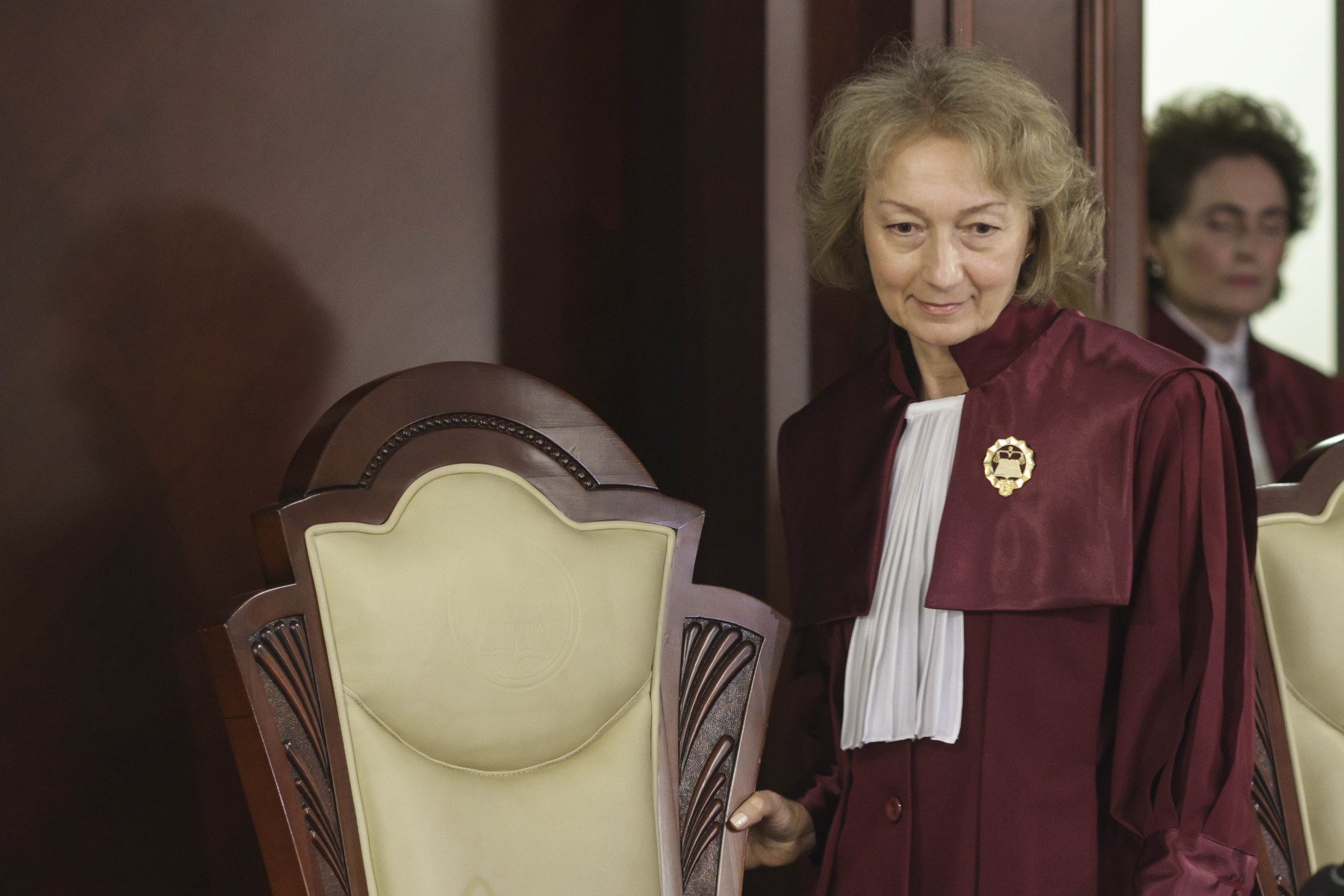 Curtea Constituțională respinge sesizarea Înaltei Curți de Casație și Justiție privind legea pensiilor magistraților Decizie crucială pentru sistemul judiciar românesc: Curtea Constituțională a decis, miercuri, să respingă sesizarea formulată de Înalta Curte de Casație și Justiție (ICCJ) legată de legea pensiilor magistraților, o măsură care a generat multă dezbatere în ultimele luni