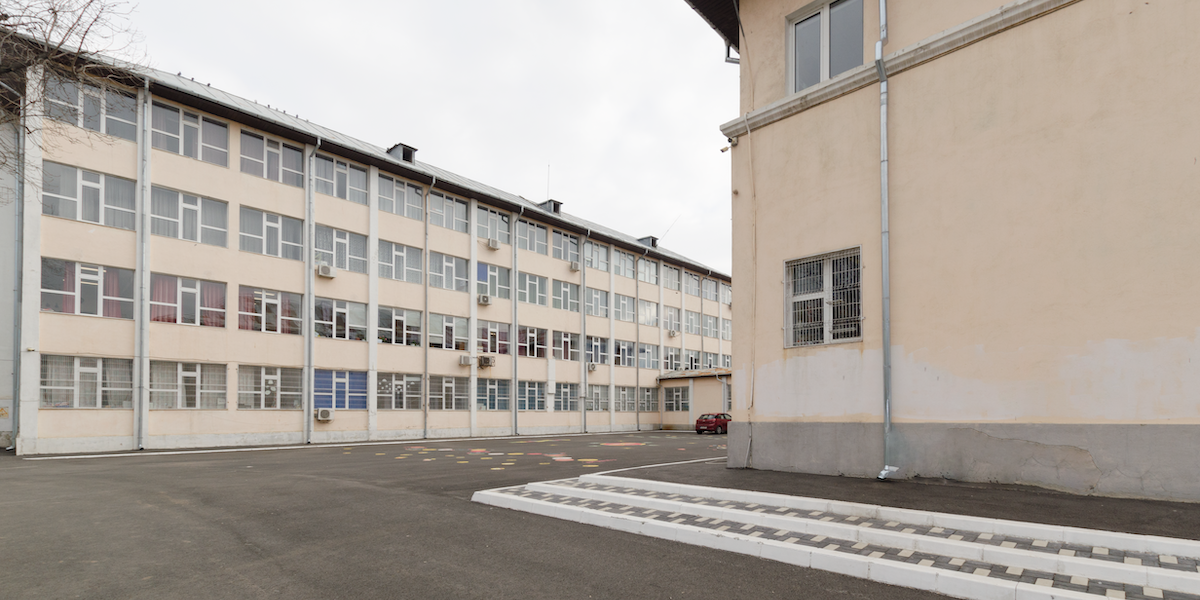 Scoli-Gimnaziale-„Mircea-Santimbreanu.png - StiriAlese