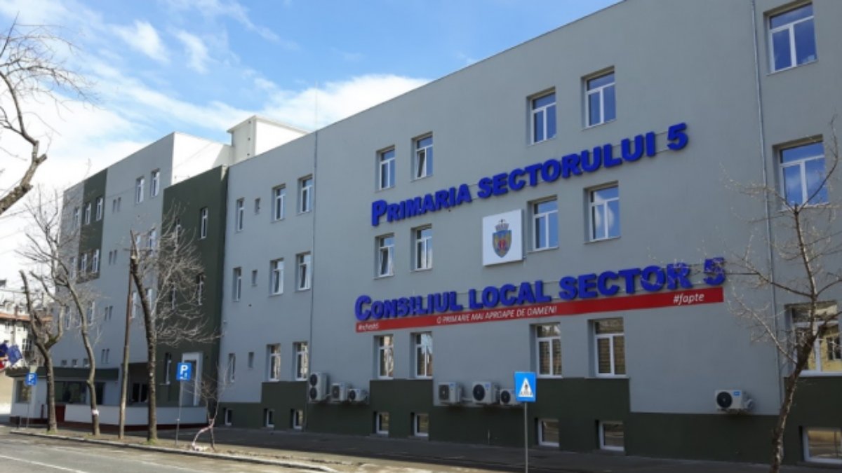Primăria Sectorului 5, în centrul unui scandal de corupție cu implicații grave, a devenit un teren fertil pentru anchete și arestări, după ce anchetatorii anticorupție au descoperit o rețea bine pusă la punct de mituire a funcționarilor publici pentru a accelera proceduri administrative