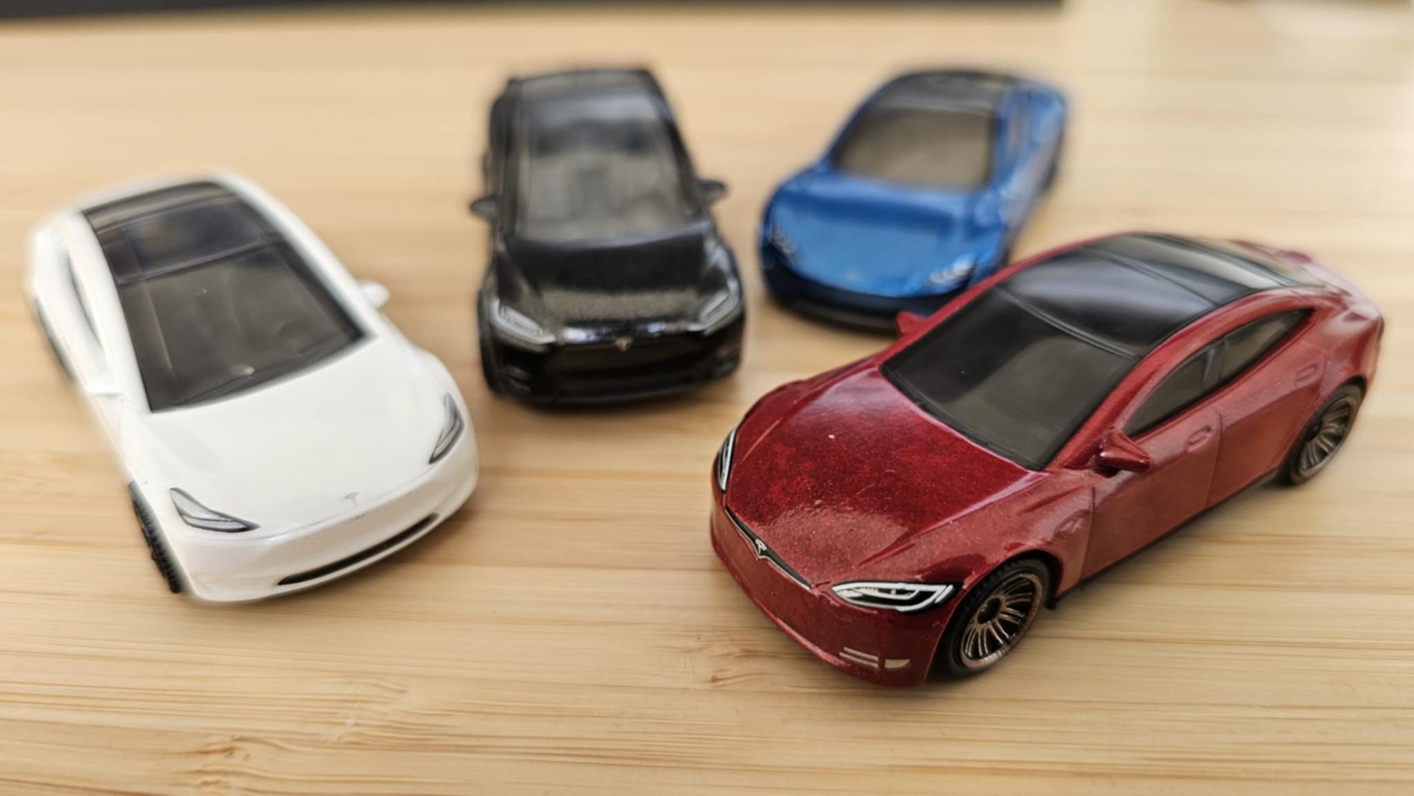 Tesla dezvăluie pentru prima dată câți clienți plătesc efectiv pentru sistemul de conducere autonomă Full Self-Driving, o cifră pe care compania a evitat să o comunice până acum