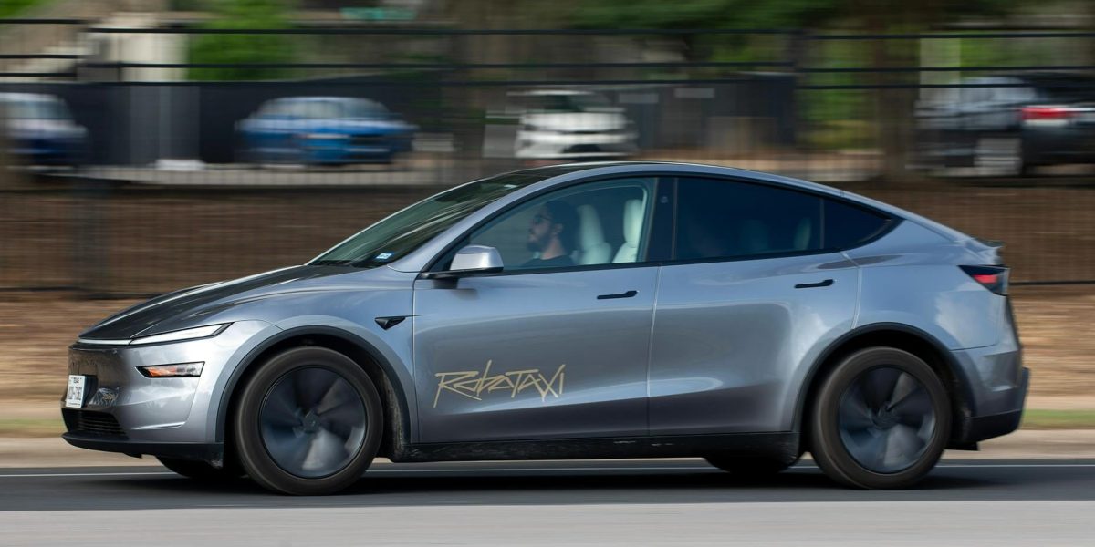 Tesla-Robotaxi-2.jpg - StiriAlese