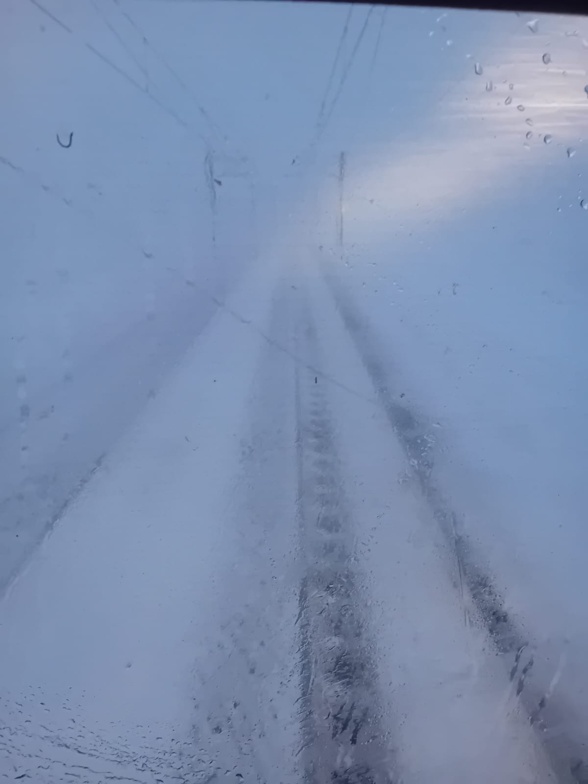 Circulația feroviară afectată grav de vremea nefavorabilă Circulația pe mai multe rute feroviare a fost restricționată în această dimineață, 18 februarie 2026, din cauza condițiilor meteo extrem de dificile, anunță Comandamentul Central de Iarnă din Ministerul Transporturilor