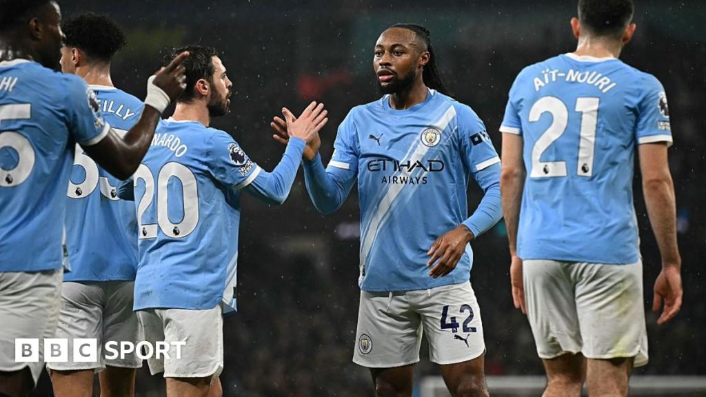 Lupta pentru supraviețuire: Nottingham Forest și Wolves se împotmolesc într-un meci fără goluri Într-un meci esențial pentru ambele echipe, Nottingham Forest și Wolverhampton Wanderers au terminat la egalitate, 0-0, într-o partidă care nu a reușit să aducă emoții și spectacol pe terenul stadionului City Ground
