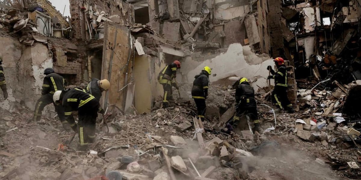 armata-ucraina-razboi-rusia-populatie-civila-civili-tancuri-bombardamente2.jpg - StiriAlese