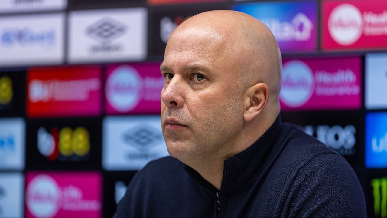 Premier League: Sezonul Tăierilor și Incertitudinilor Într-un sezon marcat de răsturnări neașteptate, Premier League, competiția de fotbal cea mai urmărită și apreciată din lume, continuă să surprindă prin mutările sale dramatice