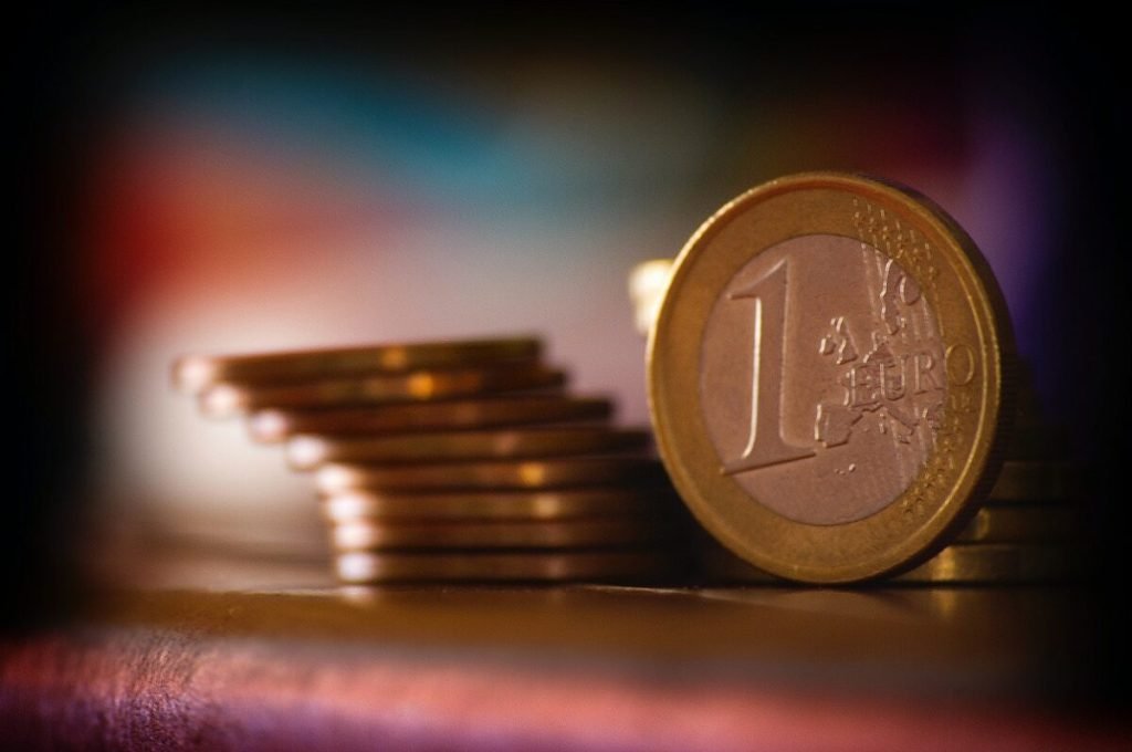 Mișcarea Pensionarilor din Muntenegru anunță o campanie umanitară pentru sprijinirea premierului și miniștrilor săi O mișcare civică controversată din Muntenegru a făcut recent valuri în societate, anunțând intenția de a organiza o campanie umanitară menită să colecteze ajutoare pentru actualul guvern condus de prim-ministrul Milojko Spajic