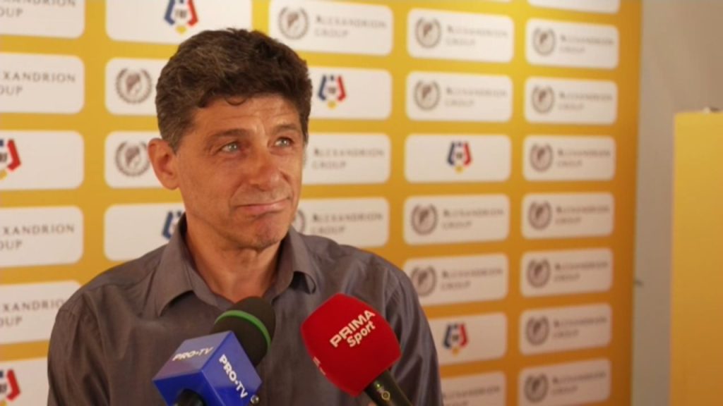 Bătălia pentru titlu în Superligă: Belodedici își exprimă opiniile asupra contracandidatelor Lupta pentru titlul de campion în SuperLiga României devine din ce în ce mai intensă pe măsură ce sezonul avansează