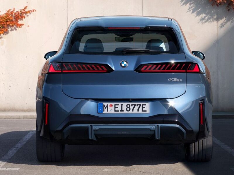 bmw-ix3-inaugureaza-era-neue-klasse-autonomie-de-peste-800-km-si-incarcare-ultrarapida-produtia-va-i.jpeg - StiriAlese