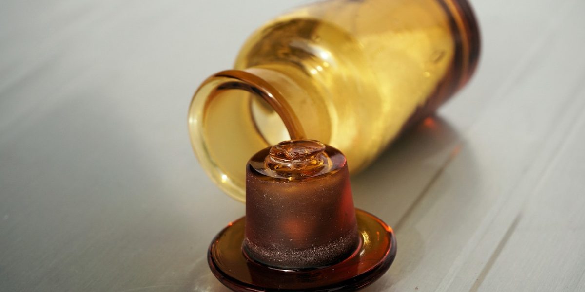 bottle-1503897_1280.jpg - StiriAlese