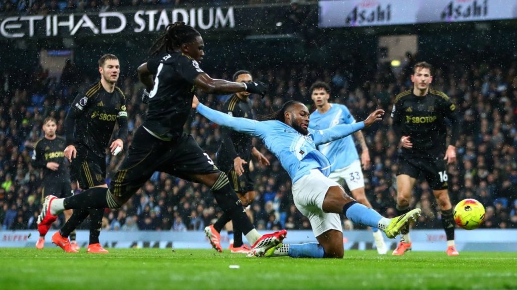 Premier League, În Exclusivitate pe VOYO: Spectacol Fotbalistic la Îndemână Premier League, cea mai captivantă ligă de fotbal din lume, își continue tradiția de a aduce meciuri de înaltă calitate fanilor din România, prin intermediul platformei VOYO