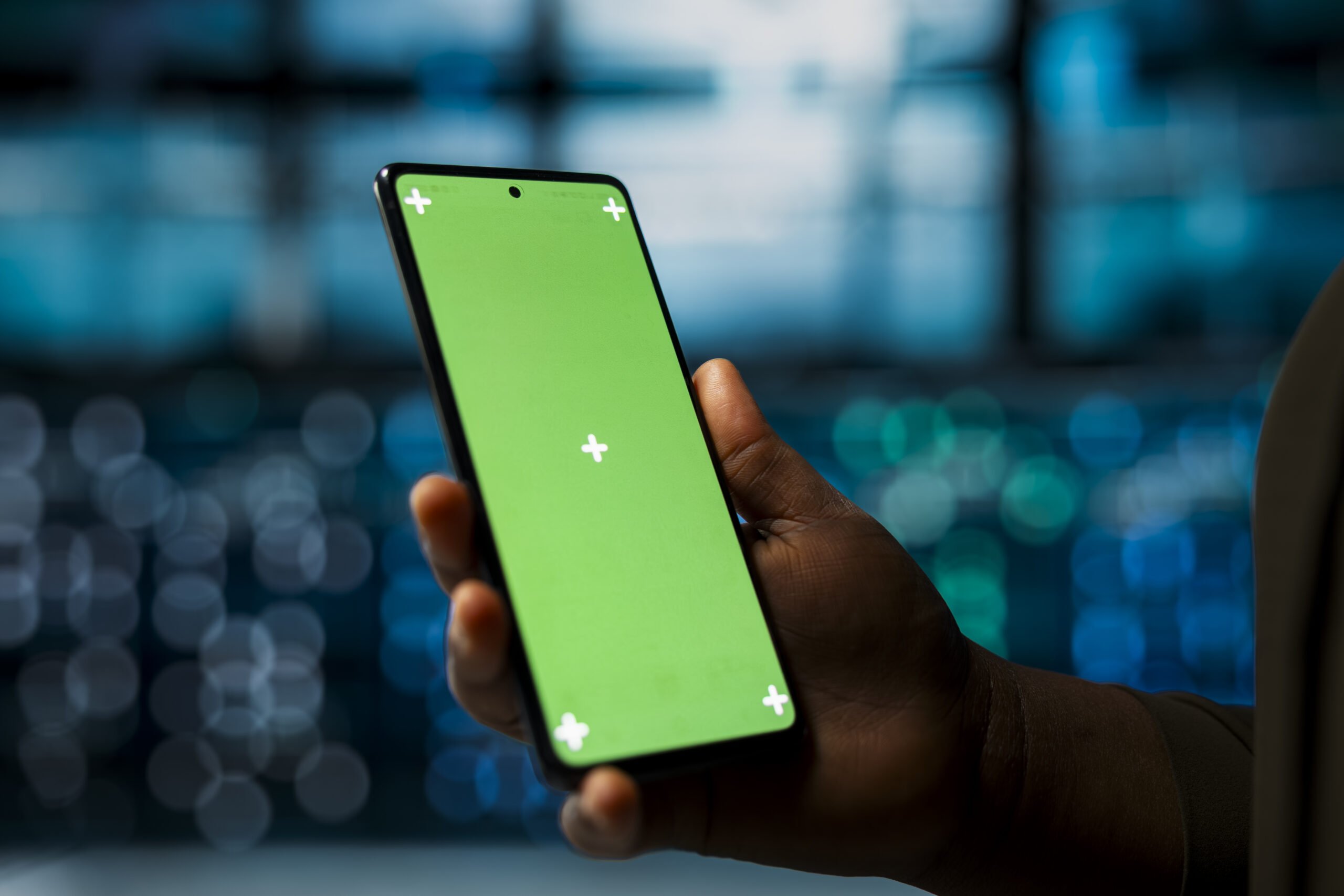 Virus invizibil care îți spionează telefonul fără știință