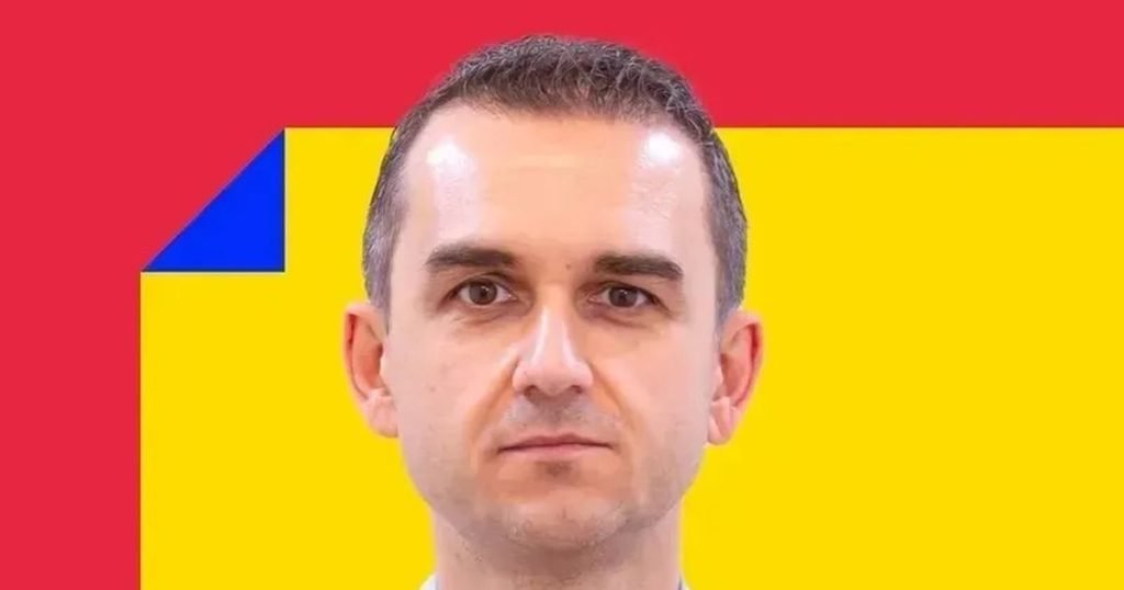 Într-o conversație recentă, Mircea Lucescu, selecționerul echipei naționale de fotbal a României, i-a transmis lui Gheorghe Hagi să fie pregătit să preia conducerea naționalei, în eventualitatea în care starea sa de sănătate nu îi va permite să continue
