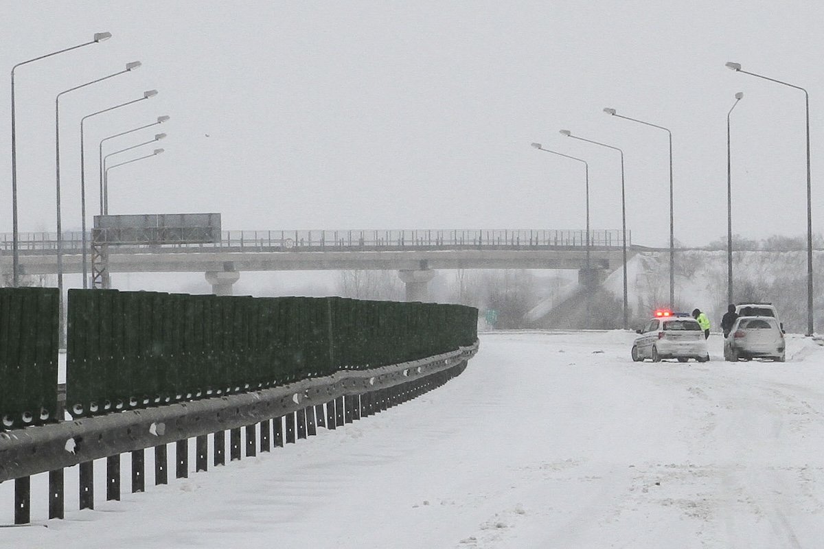 Autostrăzile din jurul Bucureștiului, o Handicapa Logistică Controlată de Contracte Controversate Sezonul de iarnă dezvăluie, în mod dureros, vulnerabilitățile sistemului de întreținere a infrastructurii rutiere din jurul Capitalei