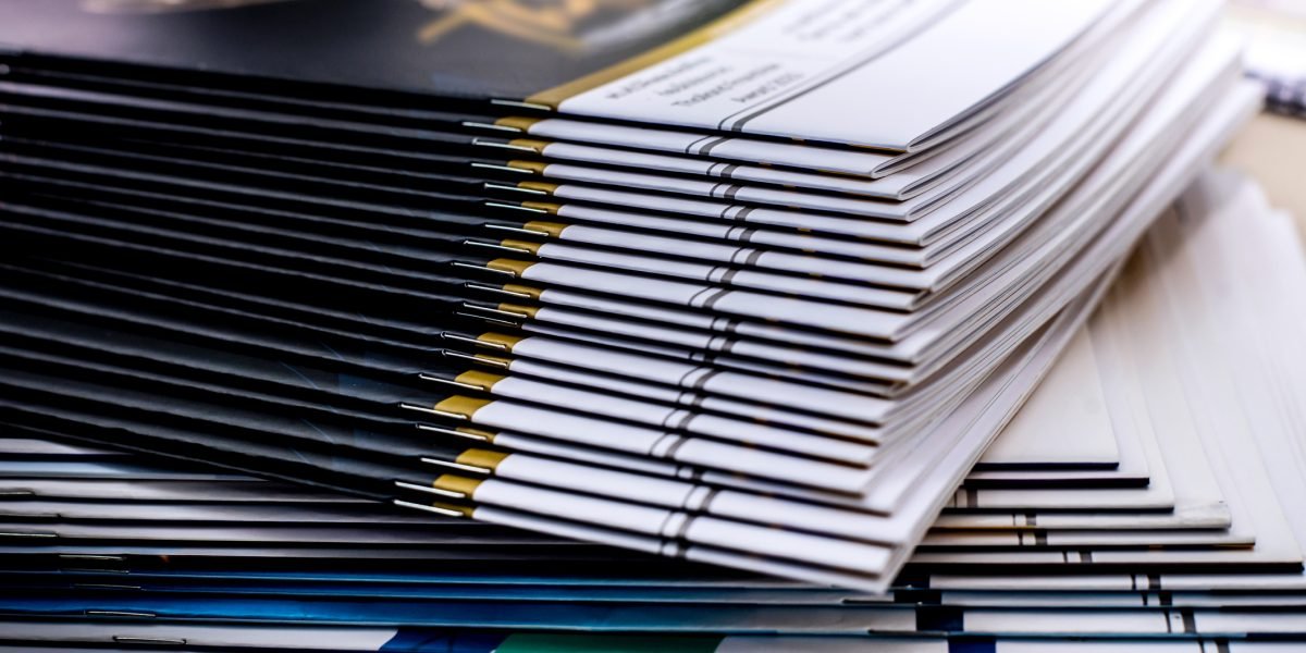 Raport avertizează că AI poate elimina numeroase locuri de muncă, generând criză socială