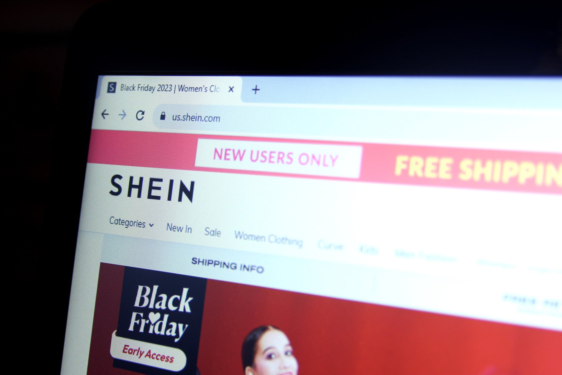Comisia Europeană a declanșat marți o anchetă oficială împotriva gigantului chinez Shein, unul dintre cei mai mari comercianți online de pe piața globală a modei și a produselor de consum