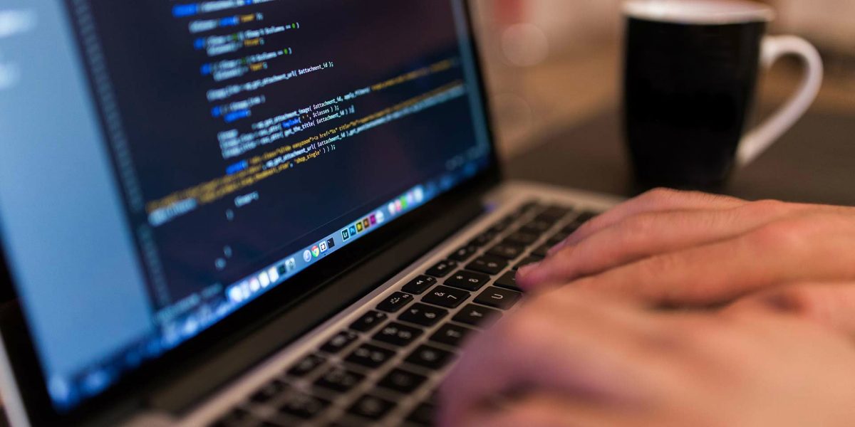 eset-programatori-romania.jpg - StiriAlese