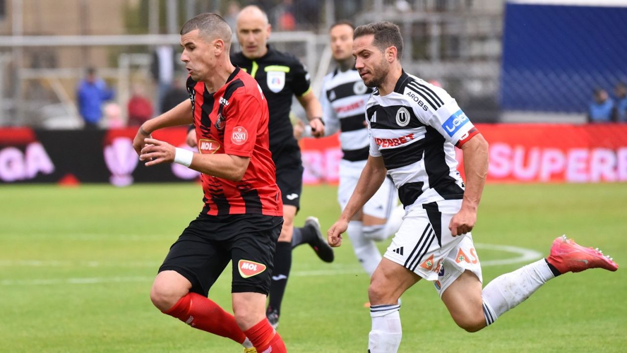 Universitatea Cluj se înfruntă cu Csikszereda într-un meci crucial pentru Superliga Universitatea Cluj și Csikszereda Miercurea Ciuc se pregătesc să se întâlnească într-o confruntare despre care se așteaptă să fie pe cât de intensă, pe atât de captivantă