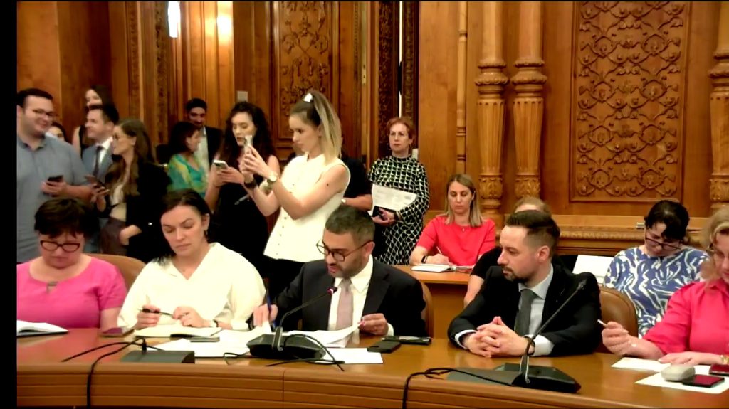 Ministrul Muncii anunță o reformă majoră în sistemul de protecție socială, în volatilitate politică și economică Ministerul Muncii pregătește o reformă radicală a structurii sale administrative, anunțată recent de ministrul Florin Manole