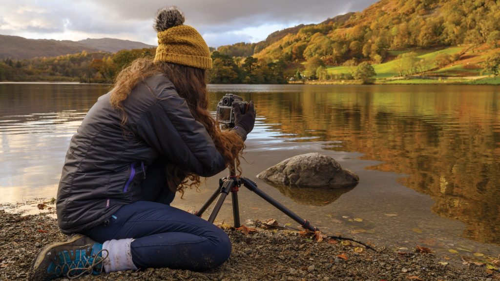 Cum să obții fotografii clare în mișcare: secretele unui fotograf profesionist Fotografia de acțiune, fie că surprinde un sportiv în fuga sa, un copil în joacă sau un animal în deplasare, reprezintă unul dintre cele mai provocatoare domenii pentru pasionați