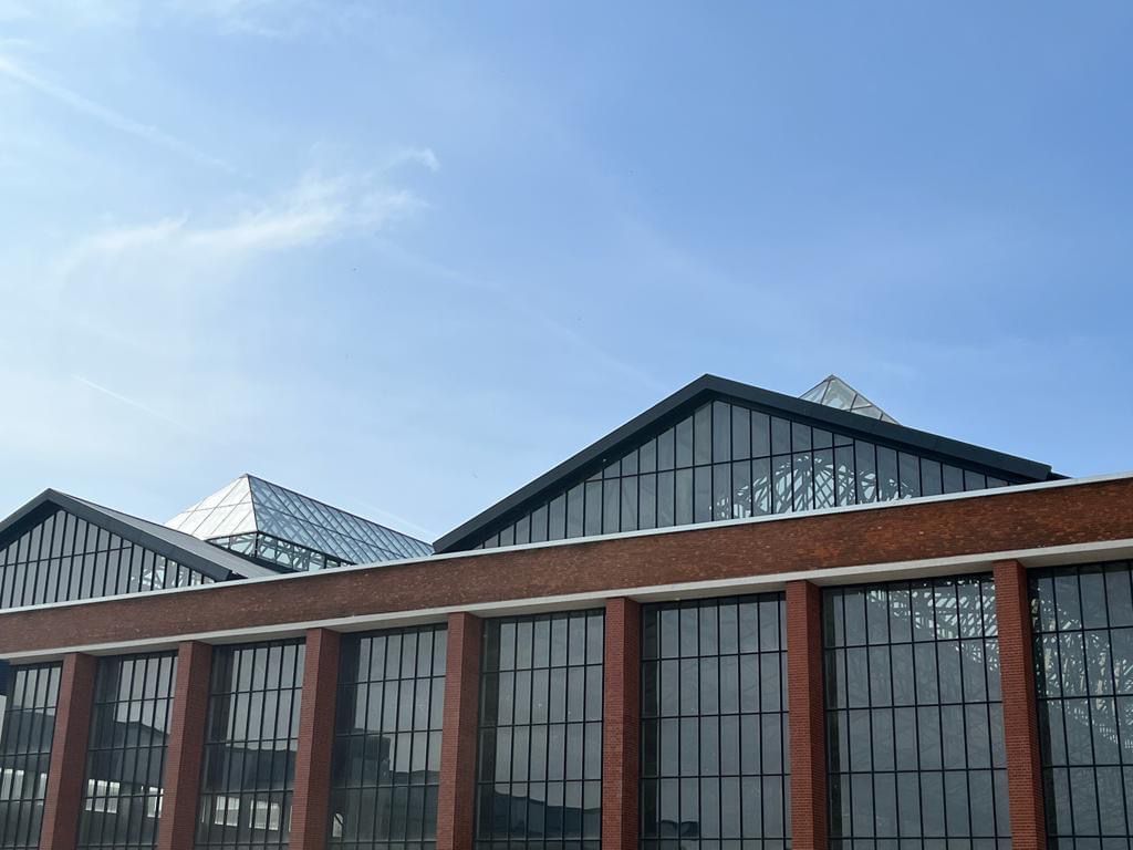 Primăria Sectorului 3, condusă de Robert Negoiță, pregătește o investiție de aproape 5 milioane de lei pentru întreținerea Halei Laminor, o clădire emblematică a cartierului