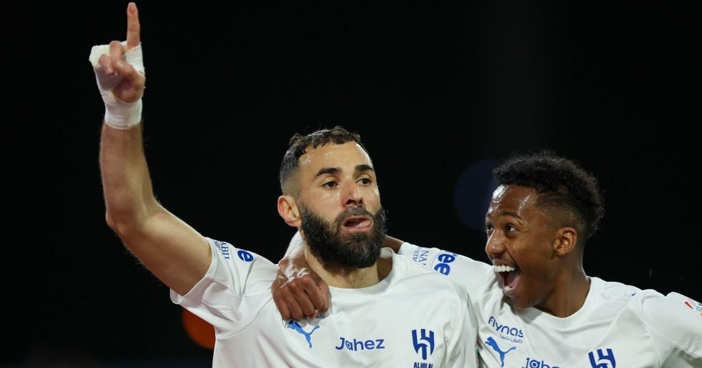 Karim Benzema în fruntea unei revolte la Al Ittihad, transfer surpriză la Al Hilal Karim Benzema a făcut valuri în lumea fotbalului, după ce a decis să renunțe la contractul cu Al Ittihad, în urma unui conflict cu șefii clubului