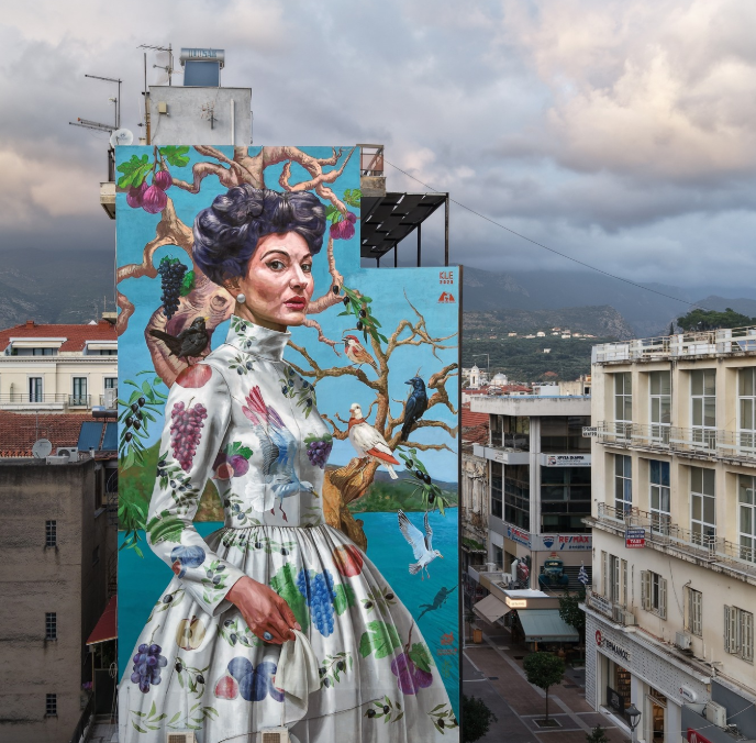 Orașul Kalamata, cunoscut pentru frumusețea sa mediteraneeană și pentru tradițiile sale culturale, a devenit recent gazda unui nou simbol artistic de excepție, un mural impresionant care a fost desemnat cel mai bun din lume în 2025