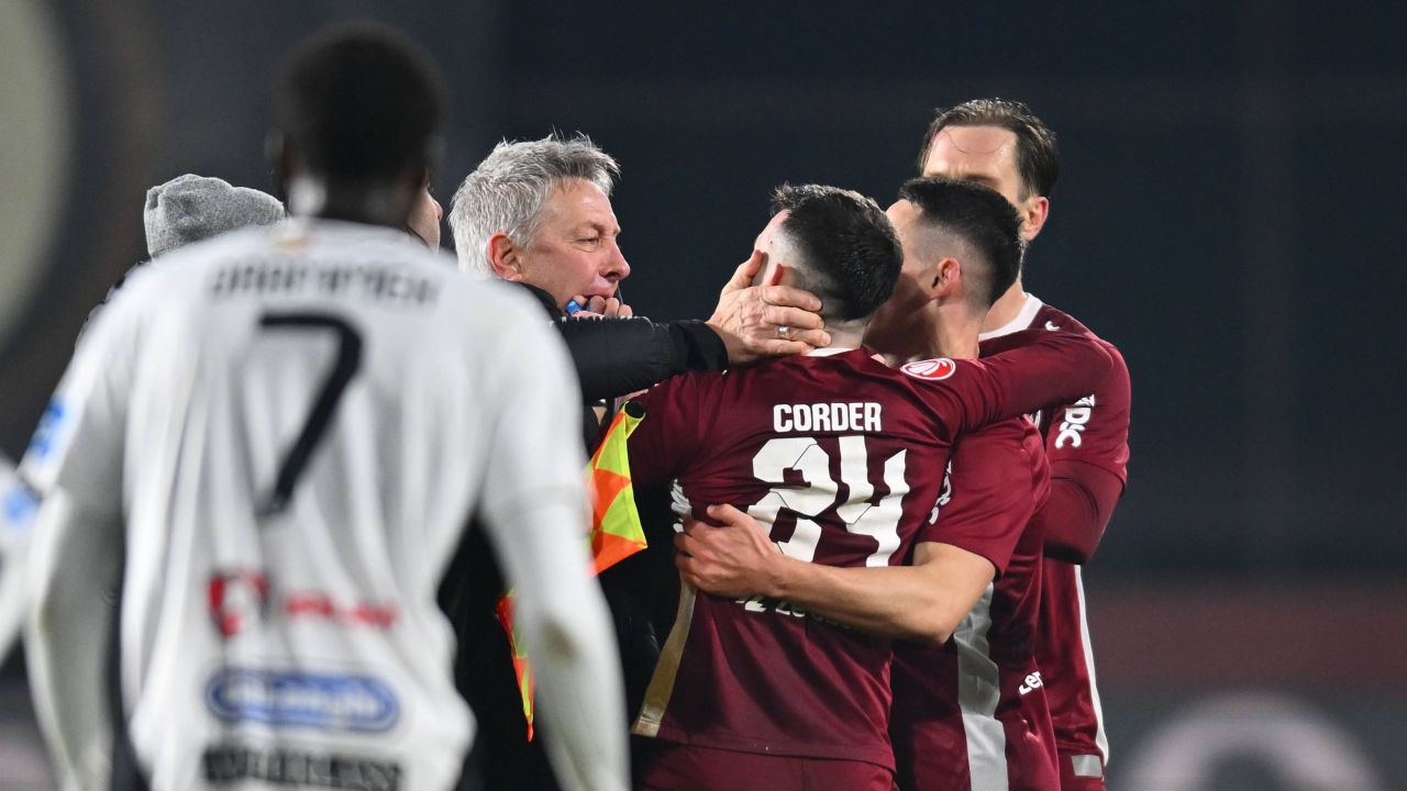 CFR Cluj și U Cluj, un derby plin de intensitate și neprevăzut CFR Cluj a învins U Cluj cu 3-2 într-un meci electrizant, ce s-a disputat pe stadionul „Dr