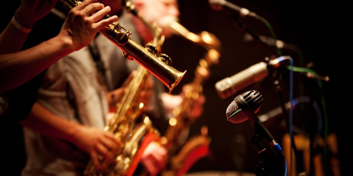 jazz-muzica-orchestra-trupa-e1699028603682.jpg - StiriAlese