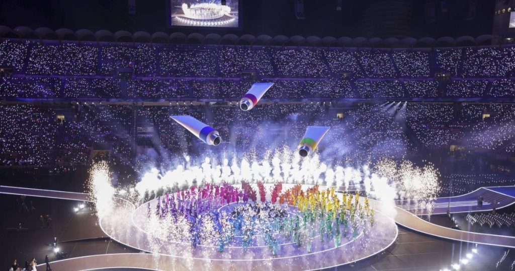 Ceremonie de deschidere grandioasă la Jocurile Olimpice de Iarnă 2026 Ceremonia de deschidere a Jocurilor Olimpice de Iarnă 2026 s-a desfășurat aseară la San Siro, celebra arenă din Milano, într-un spectacol memorabil care a marcat începutul unuia dintre cele mai așteptate evenimente sportive ale anului
