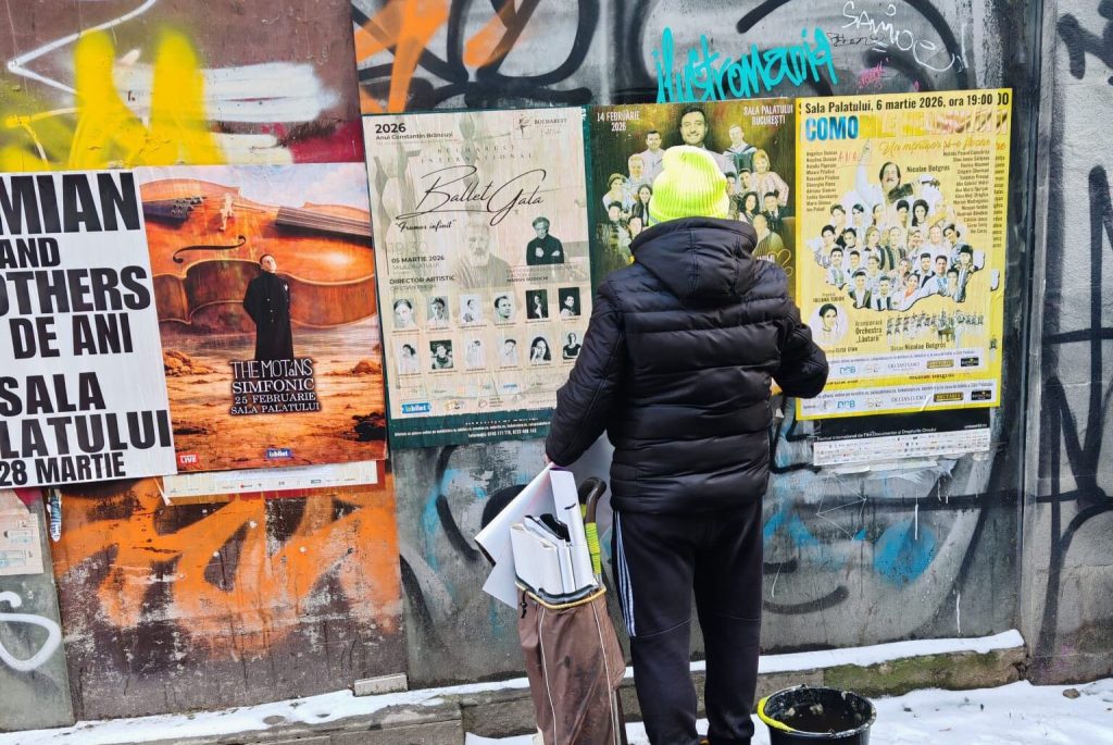 Poliția Locală București intensifică lupta împotriva lipitorilor de afișe: amenzi de până la 6.000 de lei pentru actele de vandalism Autoritățile locale din București sporesc eforturile de a combate fenomenul lipitorilor de afișe ilegale, o problemă veche a orașului, care afectează atât aspectul urban, cât și imaginea capitalei
