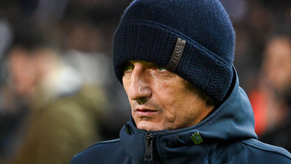 Răzvan Lucescu și PAOK, triumf clar în Superliga Greacă Într-o partidă electrizantă, echipa antrenată de Răzvan Lucescu, PAOK Salonic, a obținut o victorie concludentă în ultima etapă a Superligii Grecești, înfruntând-o pe cei de la Aris cu un impresionant scor de 4-1