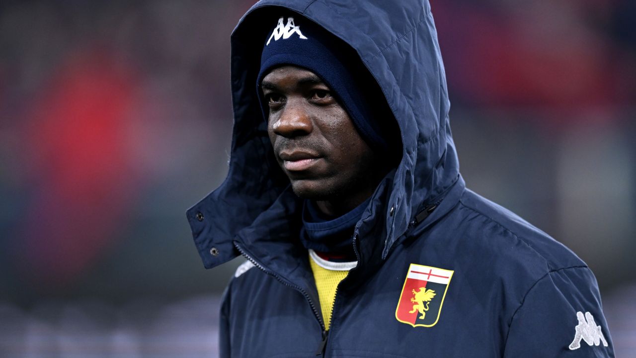 Mario Balotelli, victimă a rasismului în Arabia Saudită Mario Balotelli a avut parte de o experiență traumatizantă în cea de-a doua sa apariție pentru echipa sa din Arabia Saudită, Al-Ittifaq