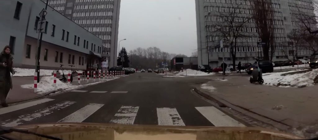 Ministrul justiției din Polonia, Waldemar Żurek, implicat într-un incident neașteptat care amenință imaginea oficialului, a fost amendat de poliție pentru o încălcare a regulilor de circulație, surprinsă de camere chiar în timpul unei interviu
