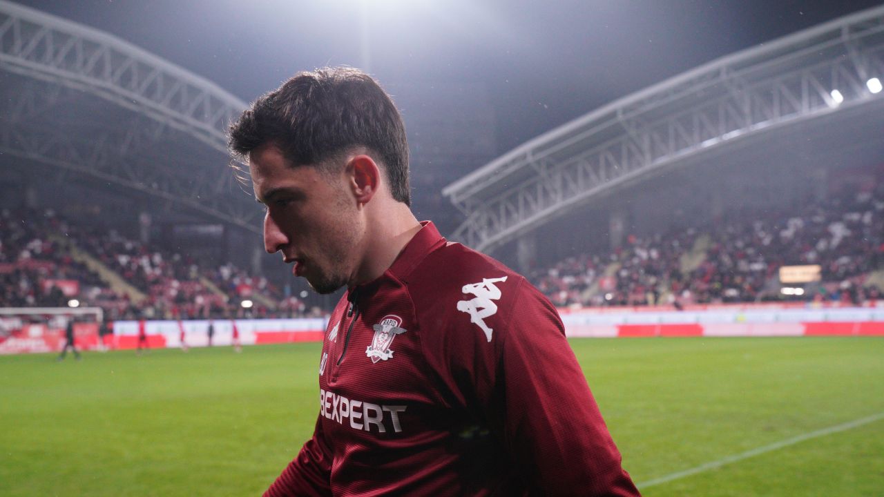 Olimpiu Moruțan, noul motor al Rapidului Olimpiu Moruțan, mijlocașul în vârstă de 26 de ani, a semnat recent un contract cu Rapid București, marcând astfel o întoarcere emoționantă în fotbalul românesc