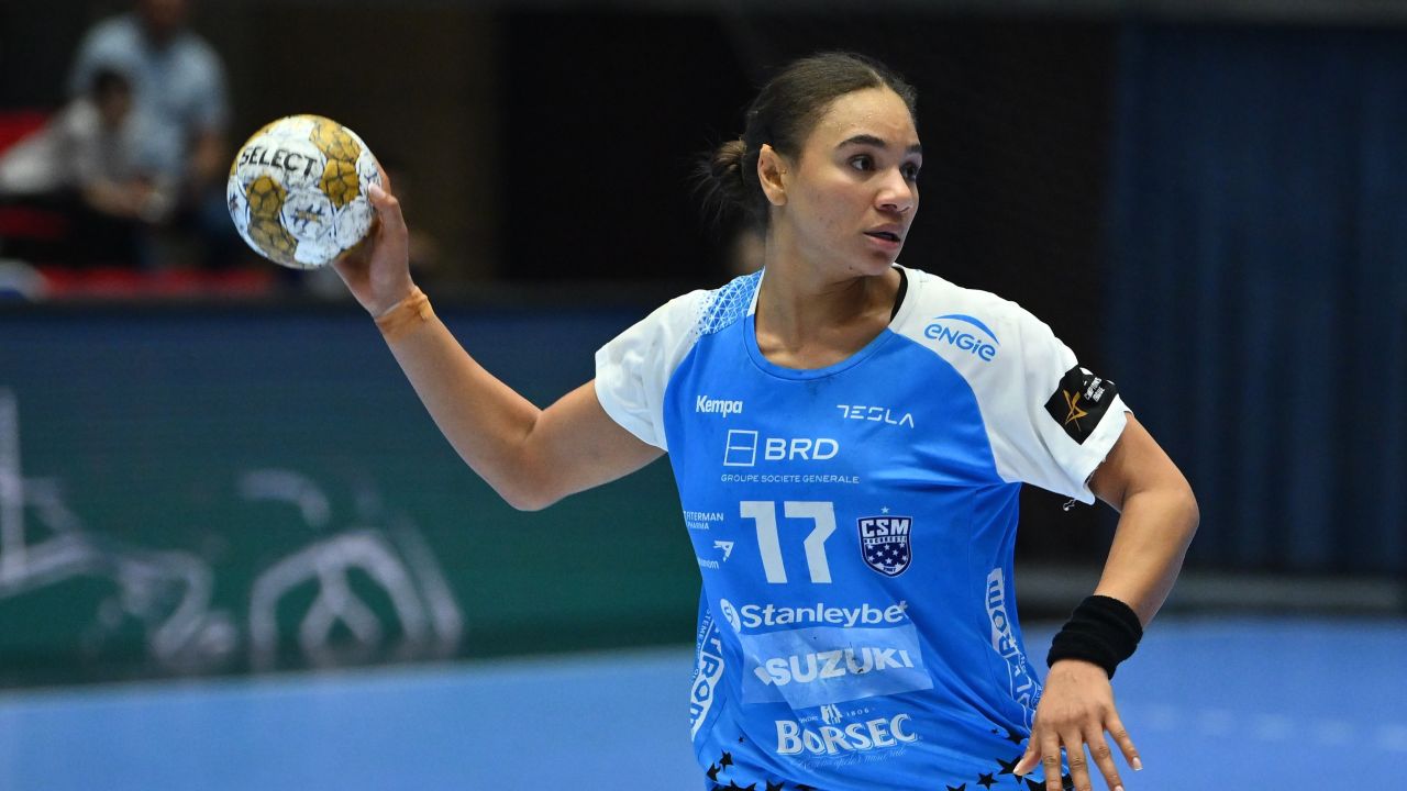 Un Spectacol de Handbal: Campioana României Strălucește Din Nou Într-o atmosferă electrizantă, campioana României a reușit să ofere o partidă memorabilă, demonstrând că handbalul rămâne un spectacol de neuitat în țara noastră