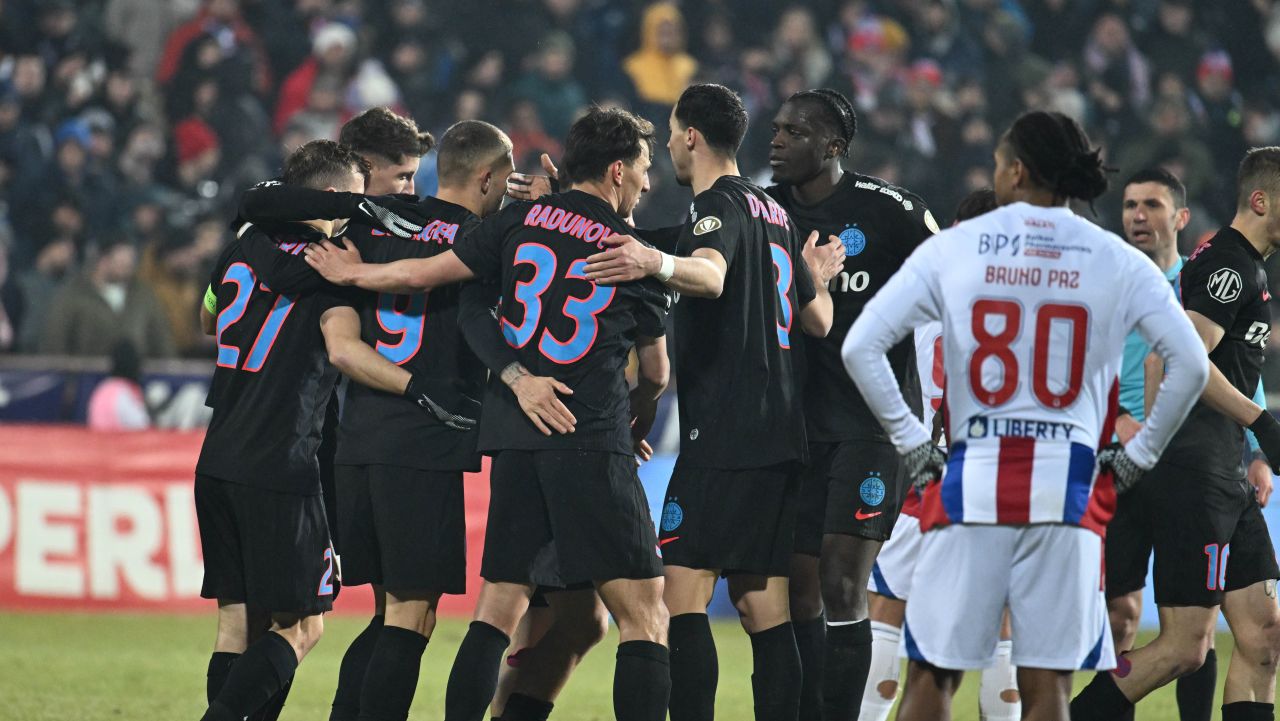 Oțelul Galați se pregătește pentru duelul cu FCSB în SuperLiga Oțelul Galați va înfrunta astăzi pe FC Steaua București, într-o partidă ce promite intensitate maximă și mize considerabile în clasamentul SuperLigii