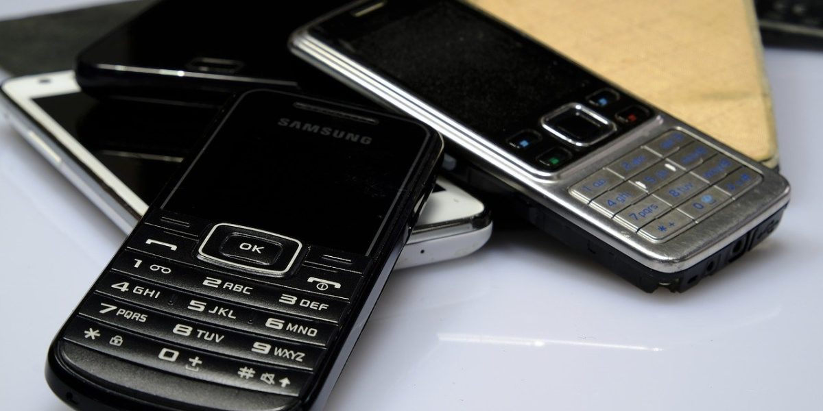 phone-2920775_1280.jpg - StiriAlese