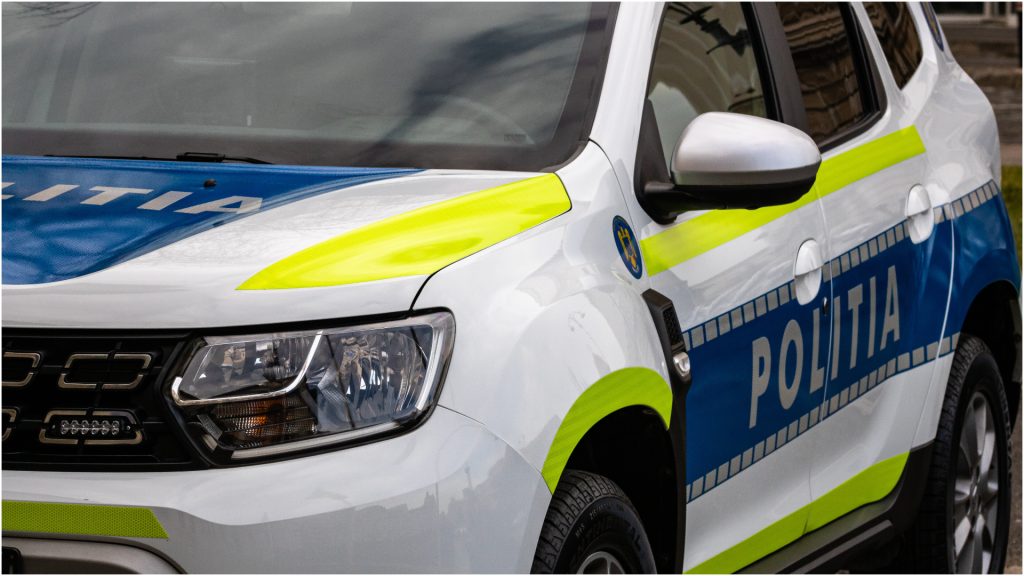 O nouă reținere în cazul crimei pentru moștenire Anchetatorii au reținut o femeie de 40 de ani, acuzată de complicitate la omor calificat în cazul unei crime șocante, în care fiica victimei a fost deja arestată pentru uciderea mamei sale cu scopul de a-i moșteni averea